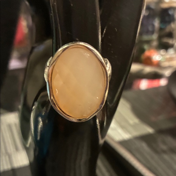 Jewelry - Silver and Cream Oval Ring